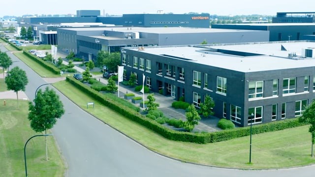 1267502453 496c75f07123396871f8f7351c4ffa27892d7ee6e1e7182db 640